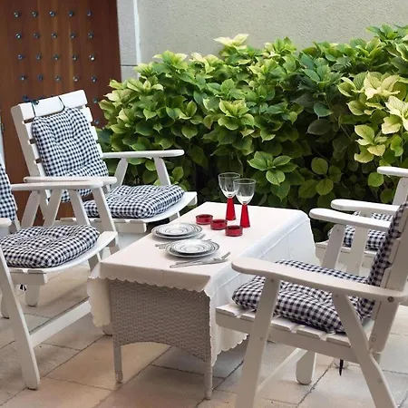 Vila Luxury White