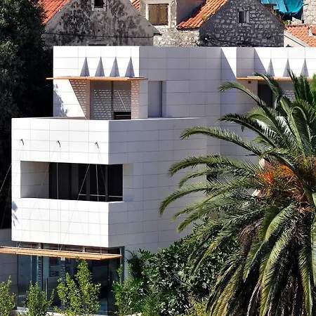 Luxury White Vila Split