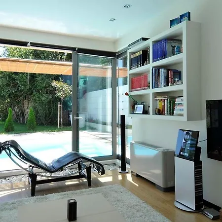 Villa Luxury White