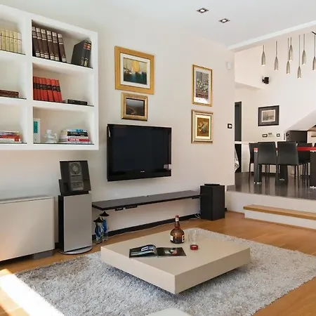Luxury White * Split